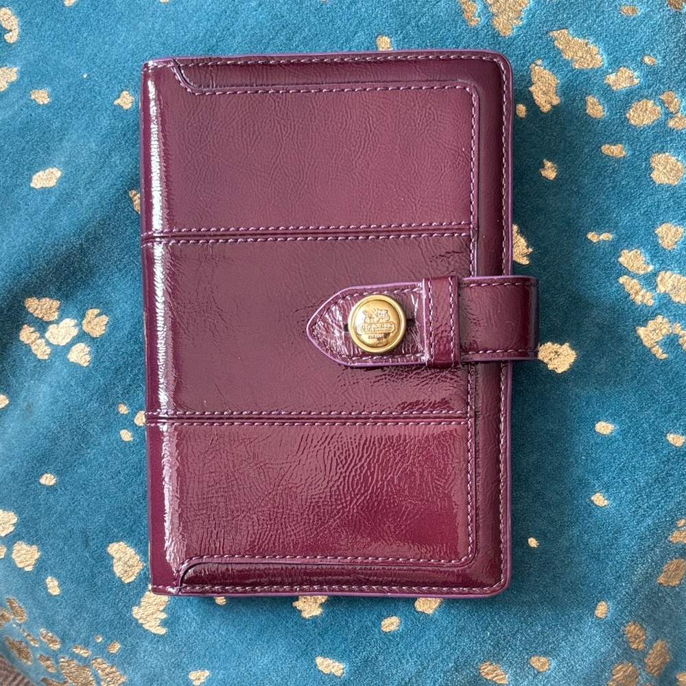 Coach Glossy Patent Agenda Cover in Wine